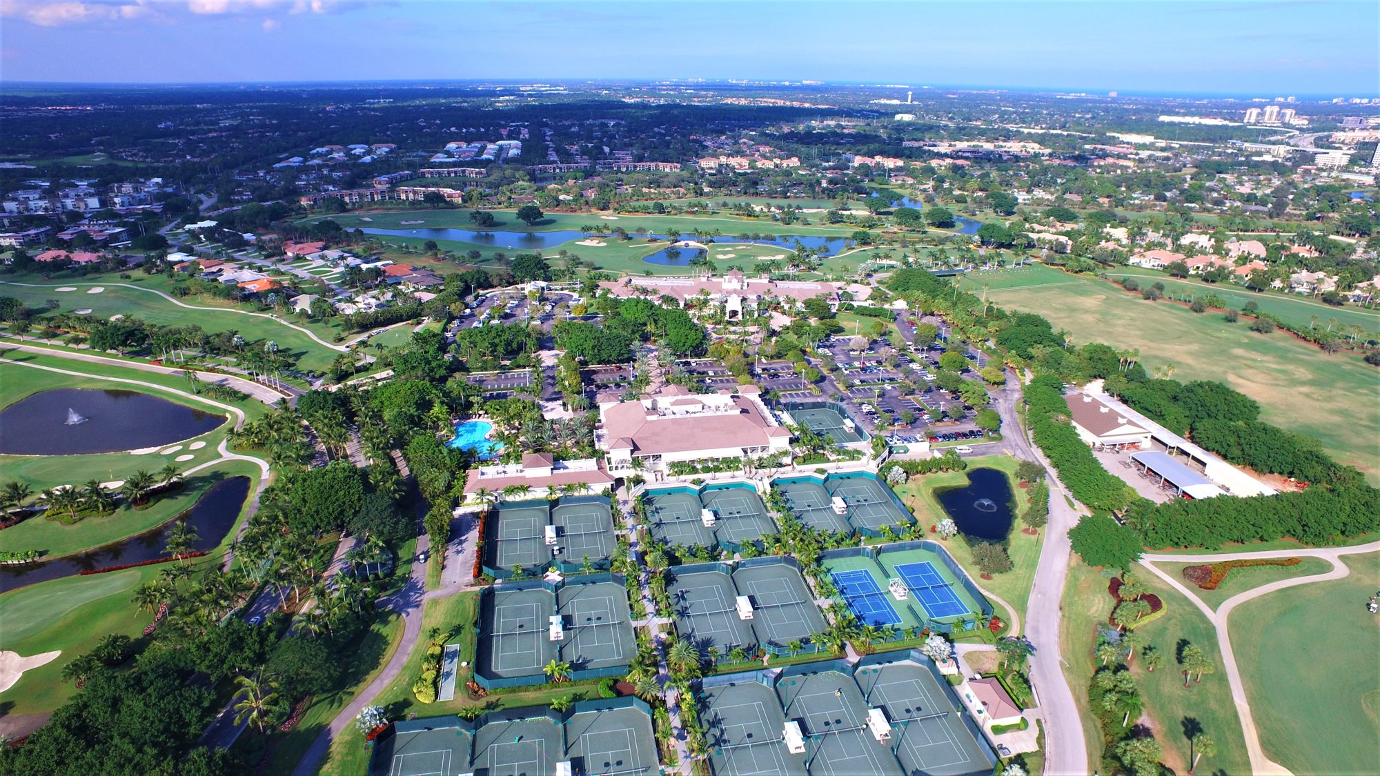 Aerial view of the BallenIsles clubhouse and entry circle