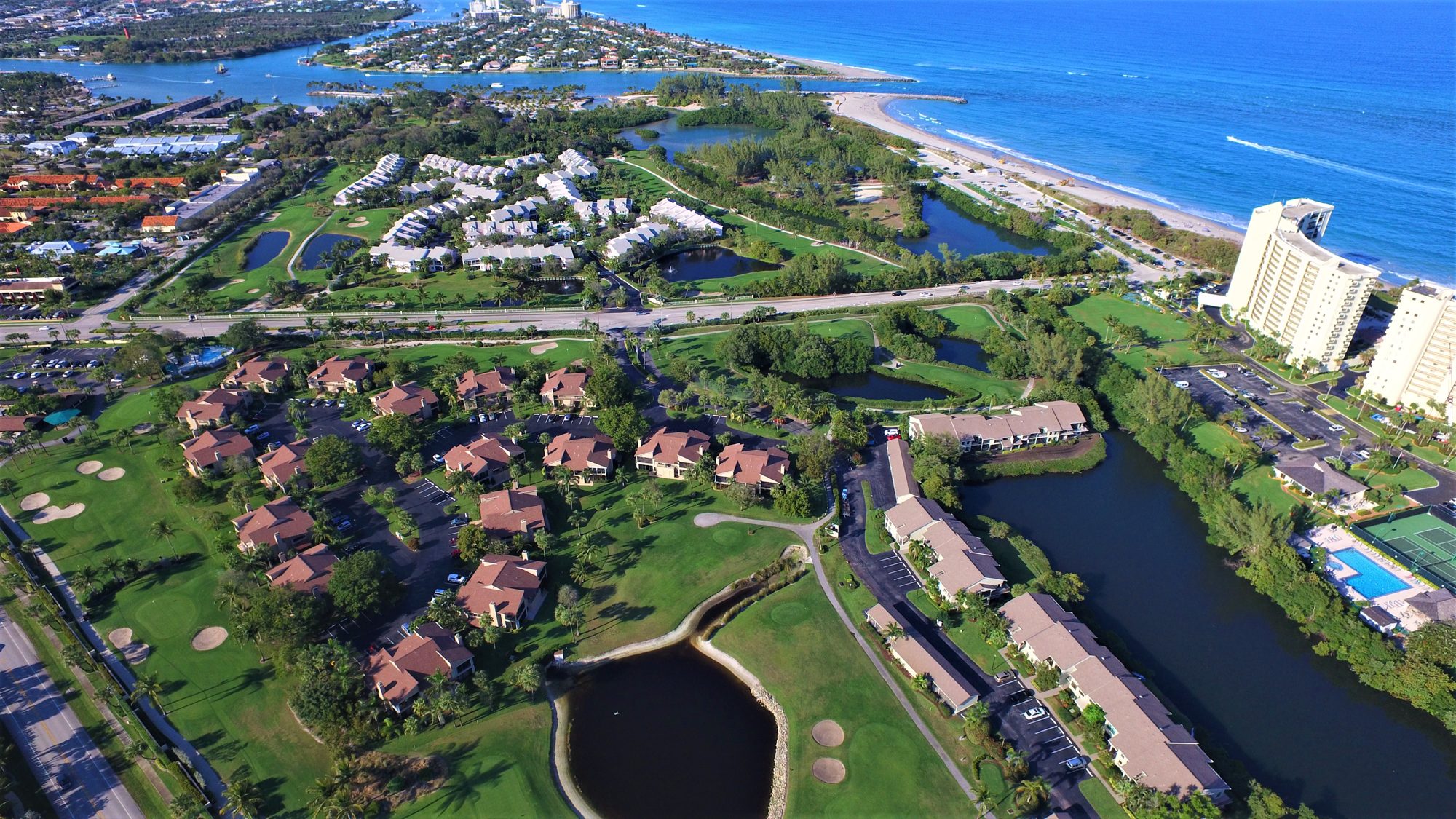 Jupiter Dunes from above, between the inlet, the beach and Carlin Park