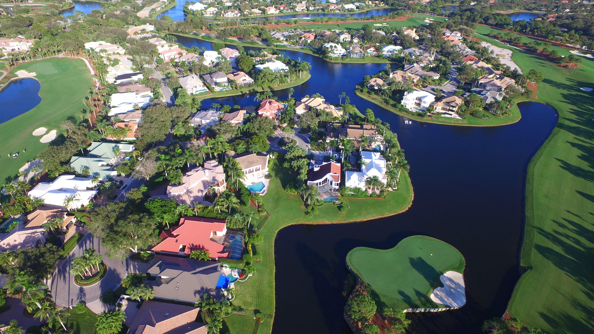 Loxahatchee Club homes, greens and lakes