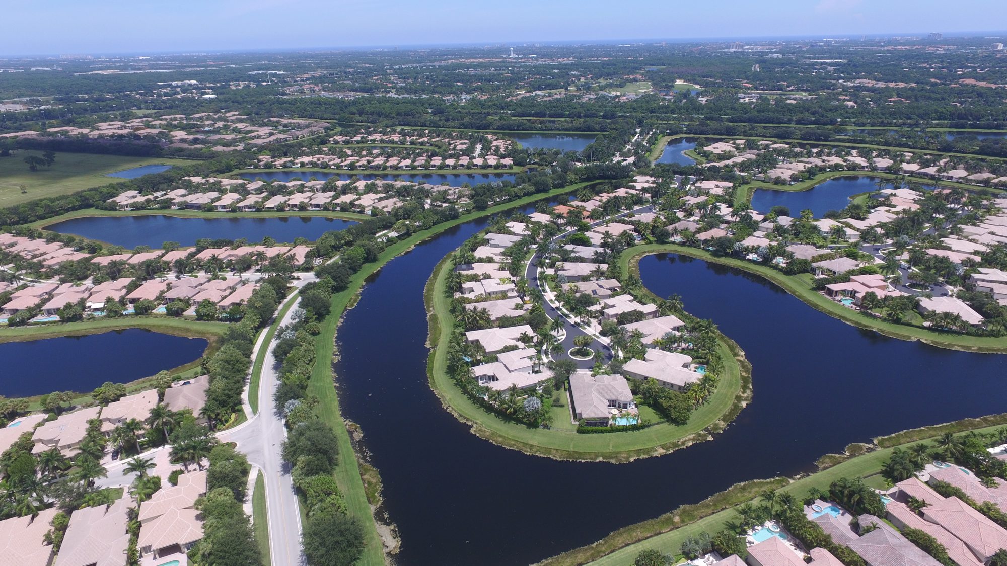 Mirasol homes on winding lakes