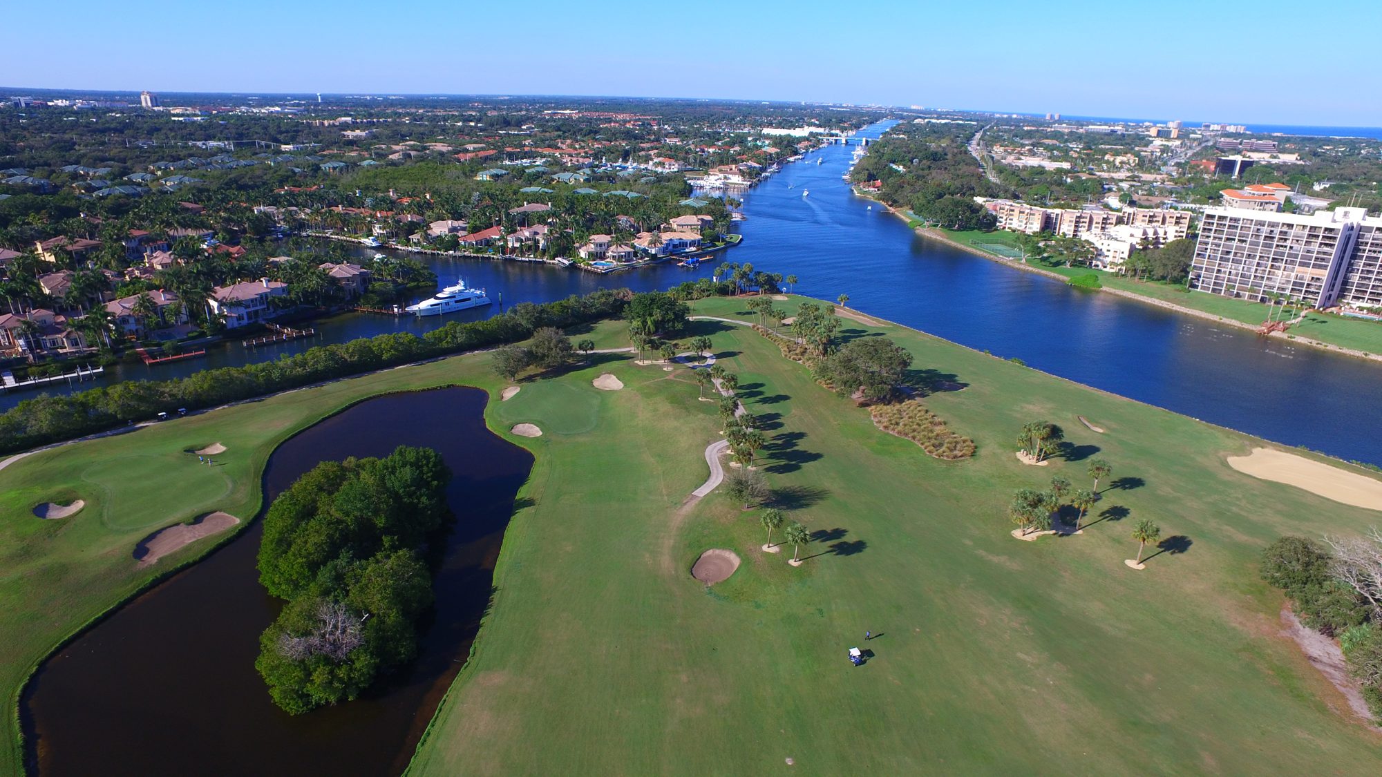 Course holes between the Intracoastal and waterfront homes