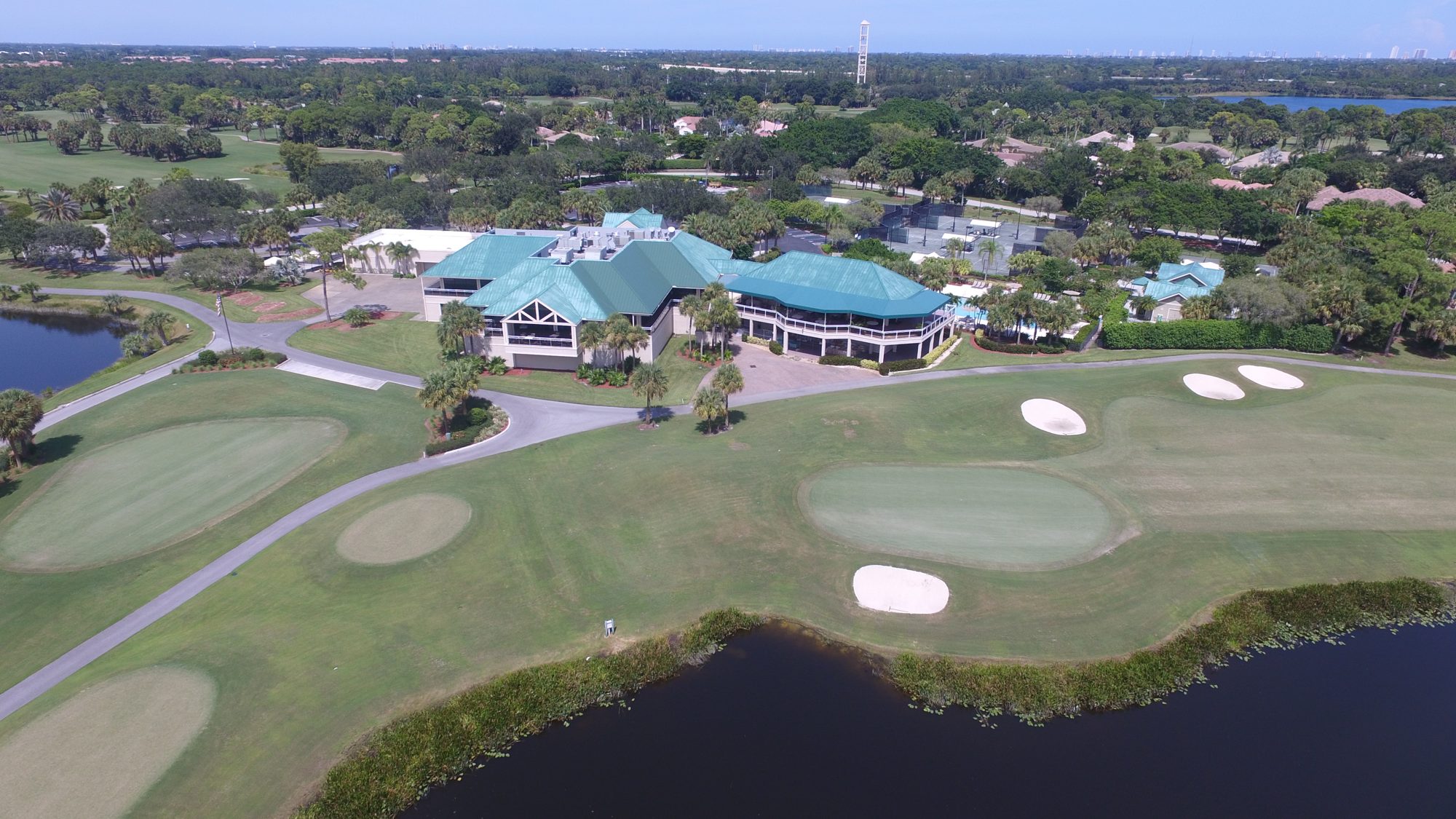 The Iron Horse clubhouse behind the 18th green